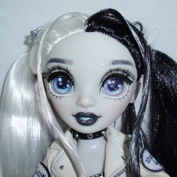 Rainbow Shadow High Heather Grayson Fashion Doll - Picture 4 of 16